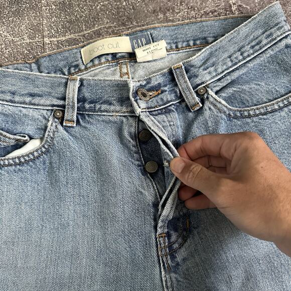 Women's Vintage Y2K GAP USA Boot Cut Button Fly Light Blue Faded Mom Jeans Sz 8 - Picture 2 of 5